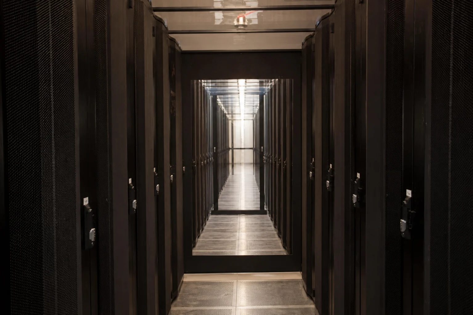 Secure Nottingham data centre aisle